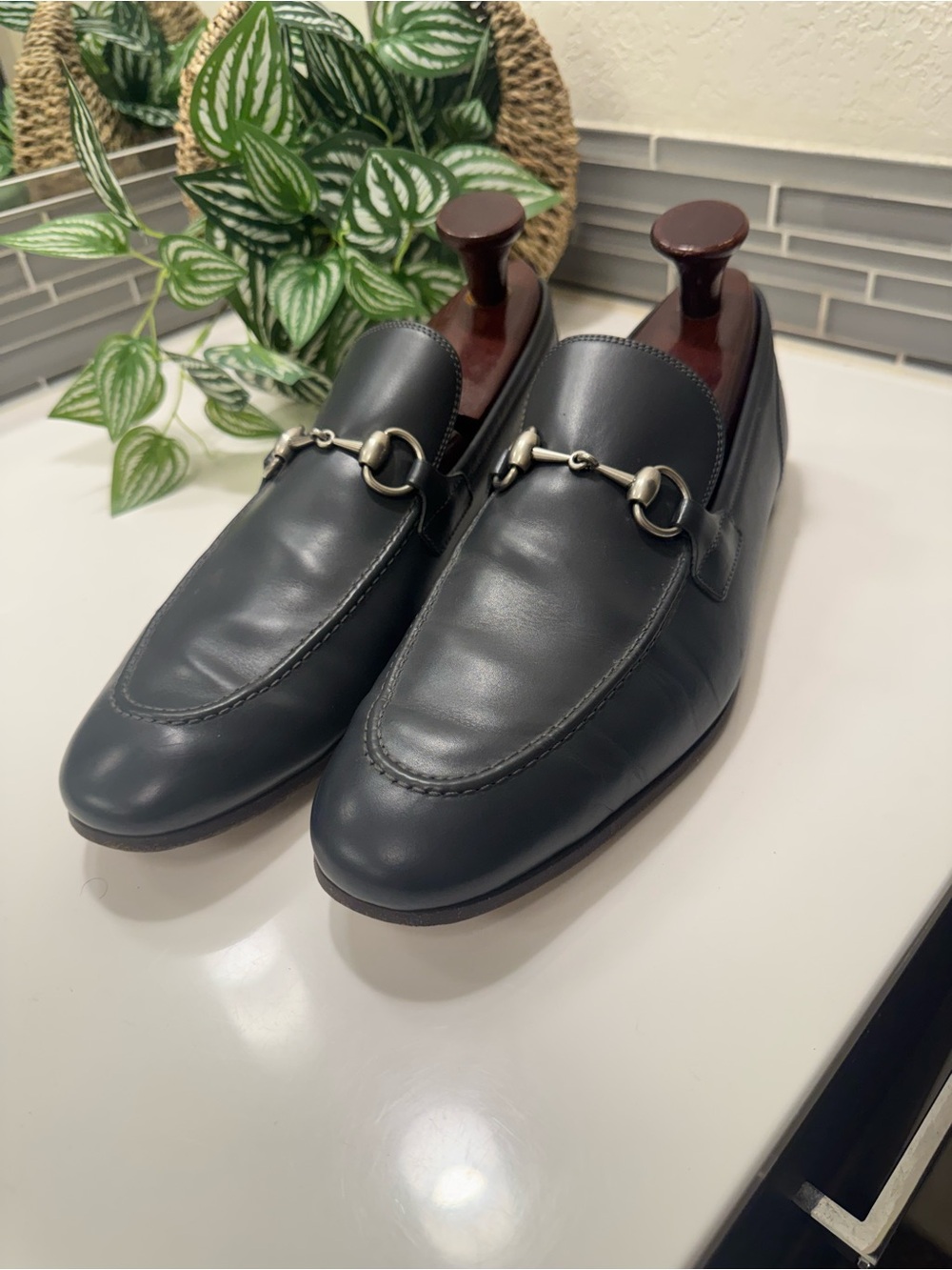 $1095 Gucci Gray Jordaan Horsebit Loafers